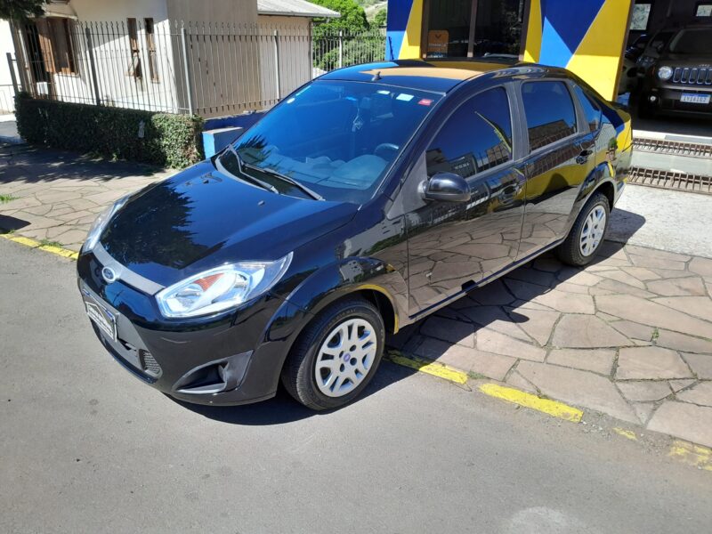 Fiesta Sedan 1.6 completo