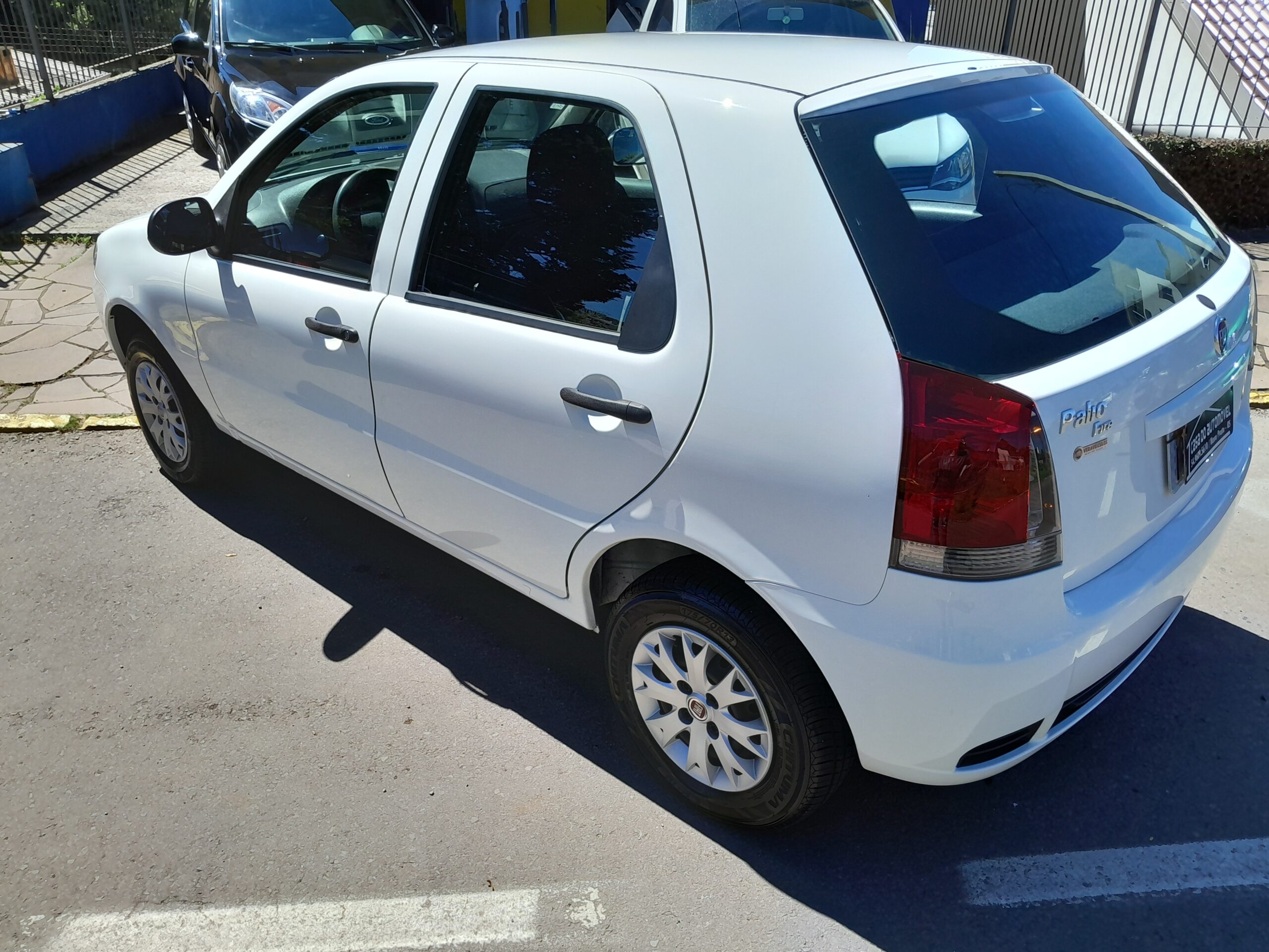 Palio Economy 4 portas - Imagem 5