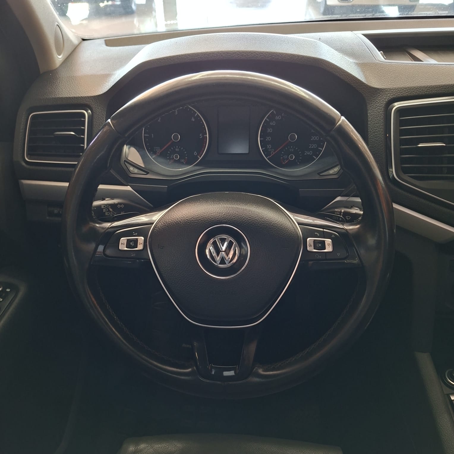 AMAROK HIGHLINE 4X4 DIESEL 2018 - Imagem 9