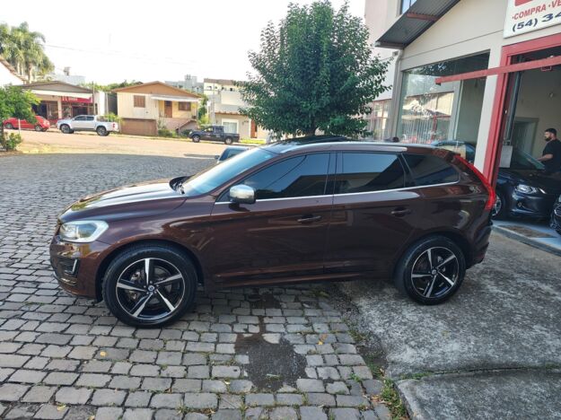 VOLVO XC60 T6 3.0 R-DESIGN